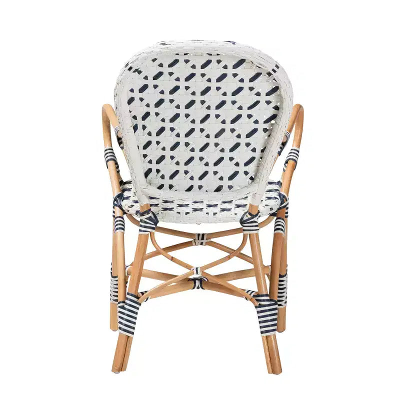 Chaise de bistrot Bryson en rotin naturel et tissage bleu et blanc de style français moderne