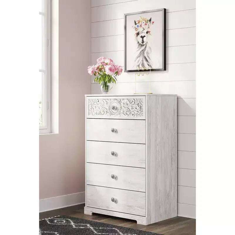 Commode Paxberry décontractée, blanchie à la chaux
