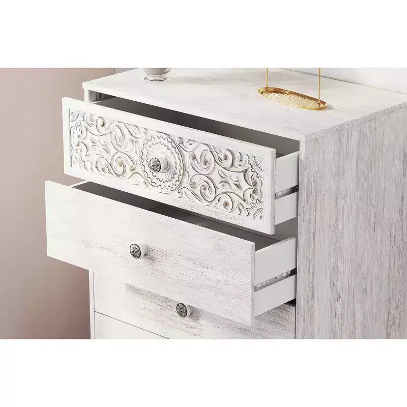 Commode Paxberry décontractée, blanchie à la chaux