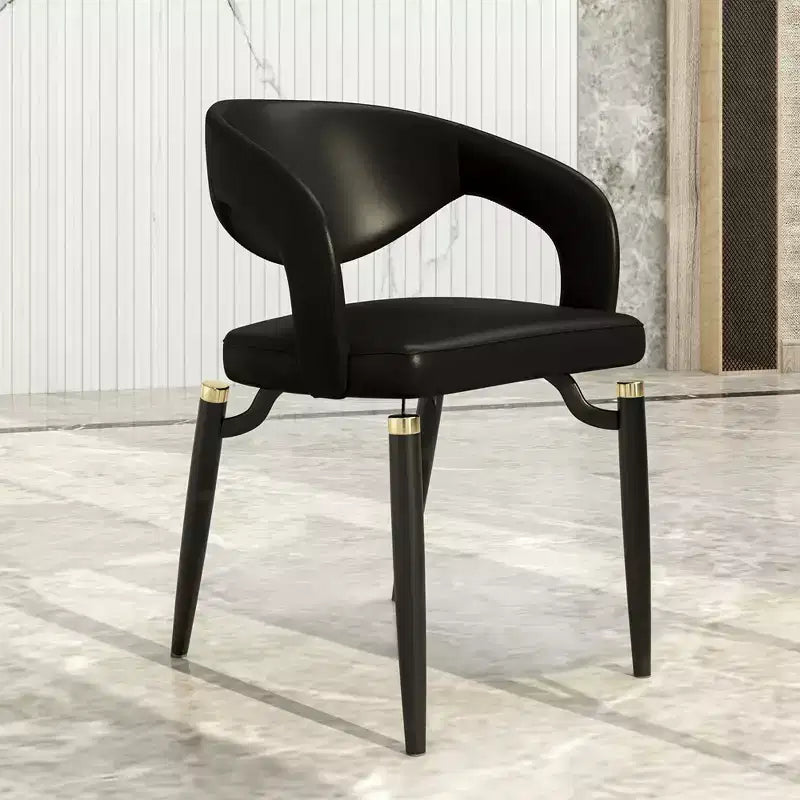 Chaise de salle à manger moderne Entice, assise en cuir rembourré avec dossier ouvert incurvé et pieds en métal, cuisine moderne, salle à manger, maison, sièges de café