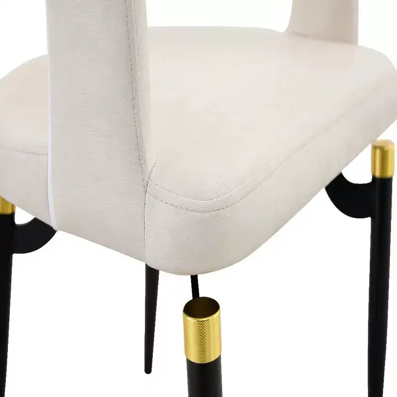 Chaise de salle à manger moderne Entice, assise en cuir rembourré avec dossier ouvert incurvé et pieds en métal, cuisine moderne, salle à manger, maison, sièges de café