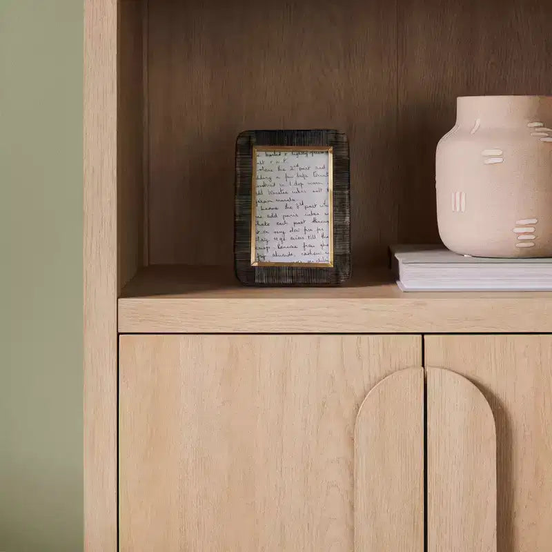 Bibliothèque-armoire Saracina Home de 193 cm avec 3 étagères et dessus arrondi