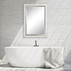 Miroir en rotin Coastal – Cadre blanchi, Doublure intérieure en chêne, Biseau de 3,2 cm