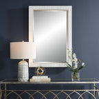 Miroir en rotin Coastal – Cadre blanchi, Doublure intérieure en chêne, Biseau de 3,2 cm